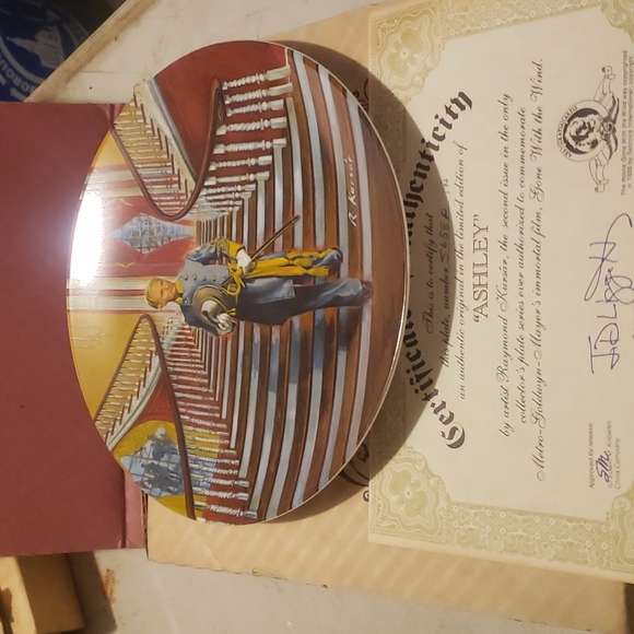 EDWIN M.KNOWLES Other - ASHLEY GONE WITH THE WIND COLLECTOR PLATE
